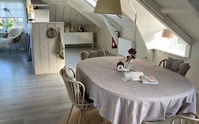 Bij Risje dorp